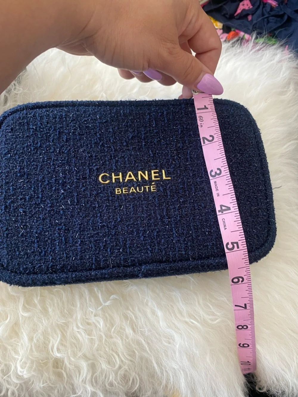 CHANEL Beauty Navy Tweed Zip Pouch with Gold Logo NIB ✨💙 - Picture 10 of 10